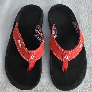 OluKai Men's Red and Black Flip-Flops Size 12 EUC